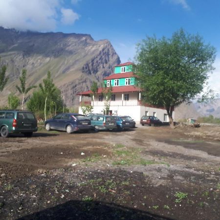 Hostel Muborak Rushan Luaran gambar